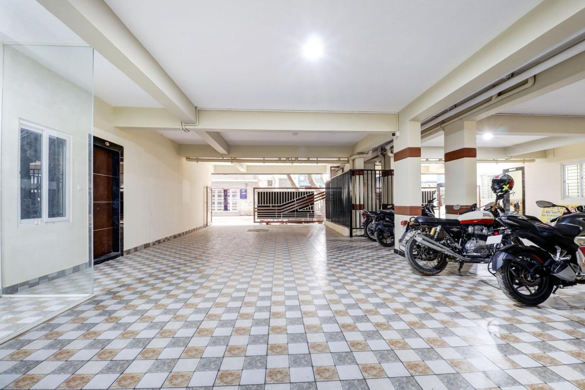 Super Hotel O Sri Harshitha Grand Near Zudio - Star Bazaar, Kundalhalli Gate Bangalore Exterior foto